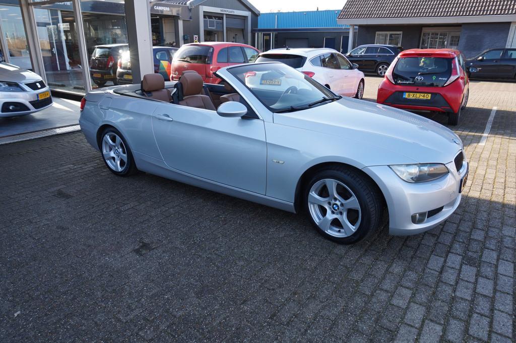 BMW 3 Serie Cabrio 320i Executive Aut org nl , 1eig Incl nw, Auto's, 4 cilinders, Cabriolet, 4 stoelen, 170 pk