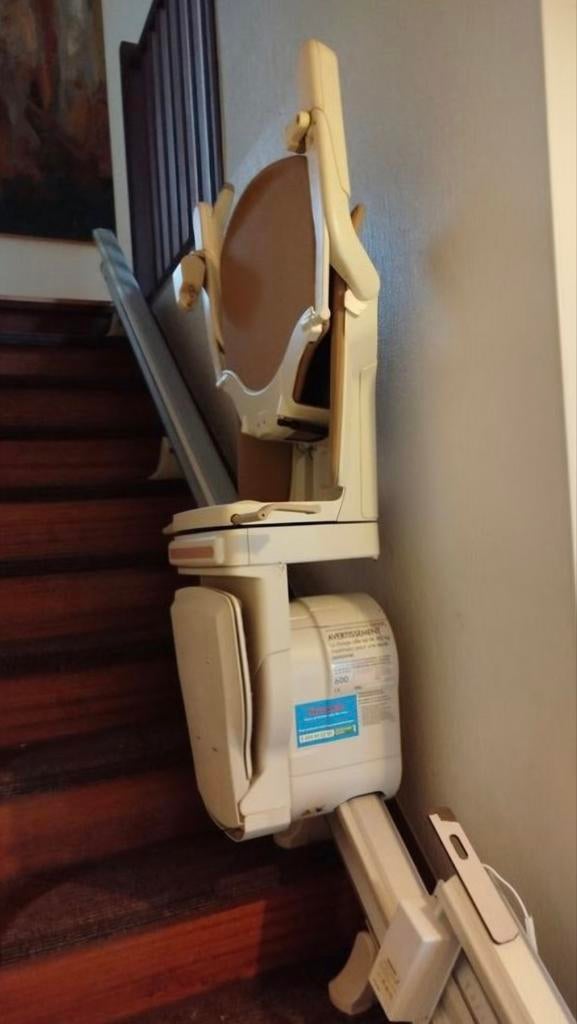 Stannah traplift voor rechte trap, Ophalen of Verzenden, Gebruikt, Recht