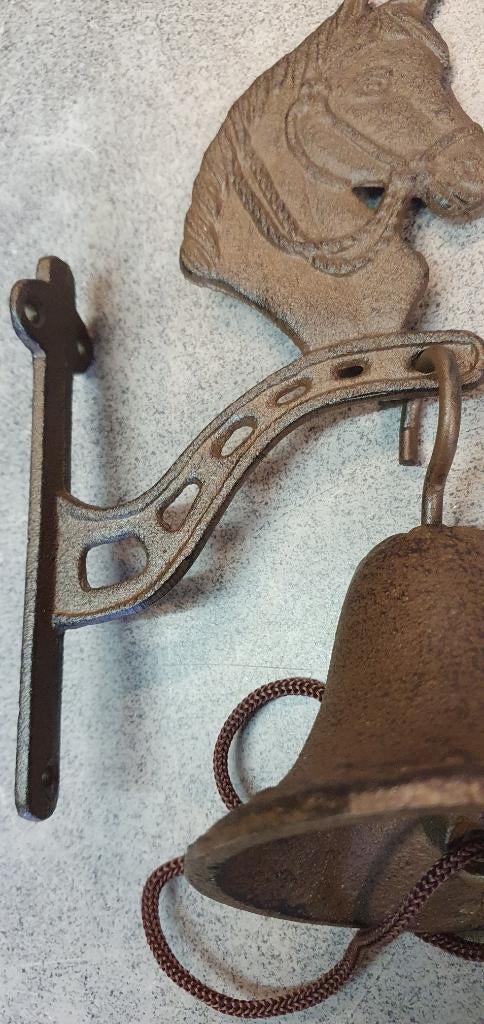 DEURBEL / PAARDENHOOFD / PAARD / GIETIJZER, Huis en tuin decoratie Marie, Nieuw, Info@huisentuindecoratiemarie.nl, Peize
