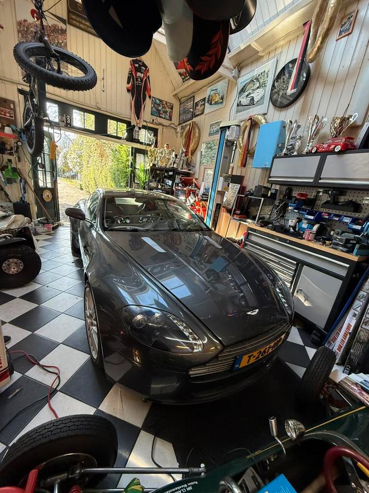 Aston Martin V8 Vantage 2009, Auto's, Aston Martin, Particulier, V8, Benzine, Coupé, Automaat, Geïmporteerd, Zilver of Grijs, Achterwielaandrijving