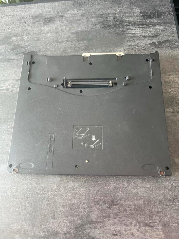 Compaq Armada M300 Dock - Vintage, Ongetest, Computers en Software, Dockingstations, Gebruikt, Docking station, Harde schijf, Ophalen of Verzenden