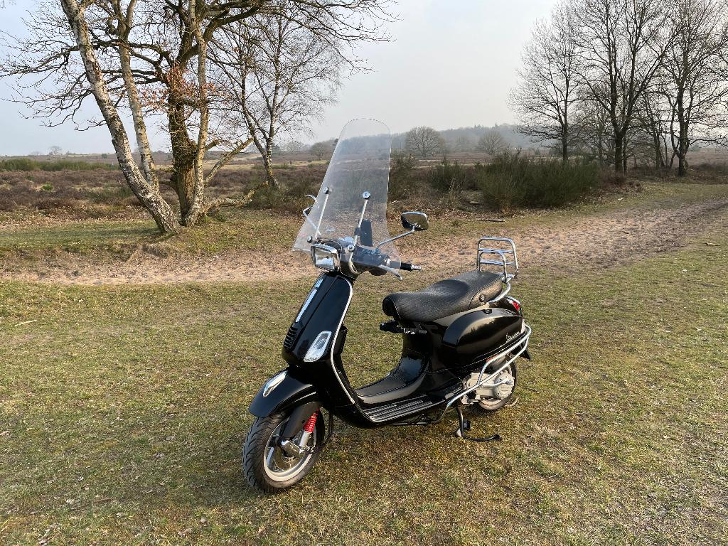 Vespa Piaggio C38 (zwart) 14.823 km, Fietsen en Brommers, Scooters | Vespa, Maximaal 45 km/u, Ophalen of Verzenden, Zo goed als nieuw