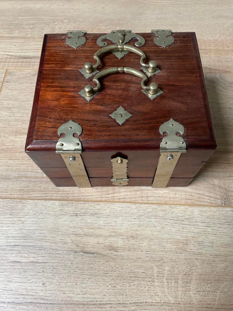 Antiek Houten Sieradenkistje met Metalen Beslag, Ophalen of Verzenden, Gebruikt, Overige houtsoorten, Minder dan 50 cm