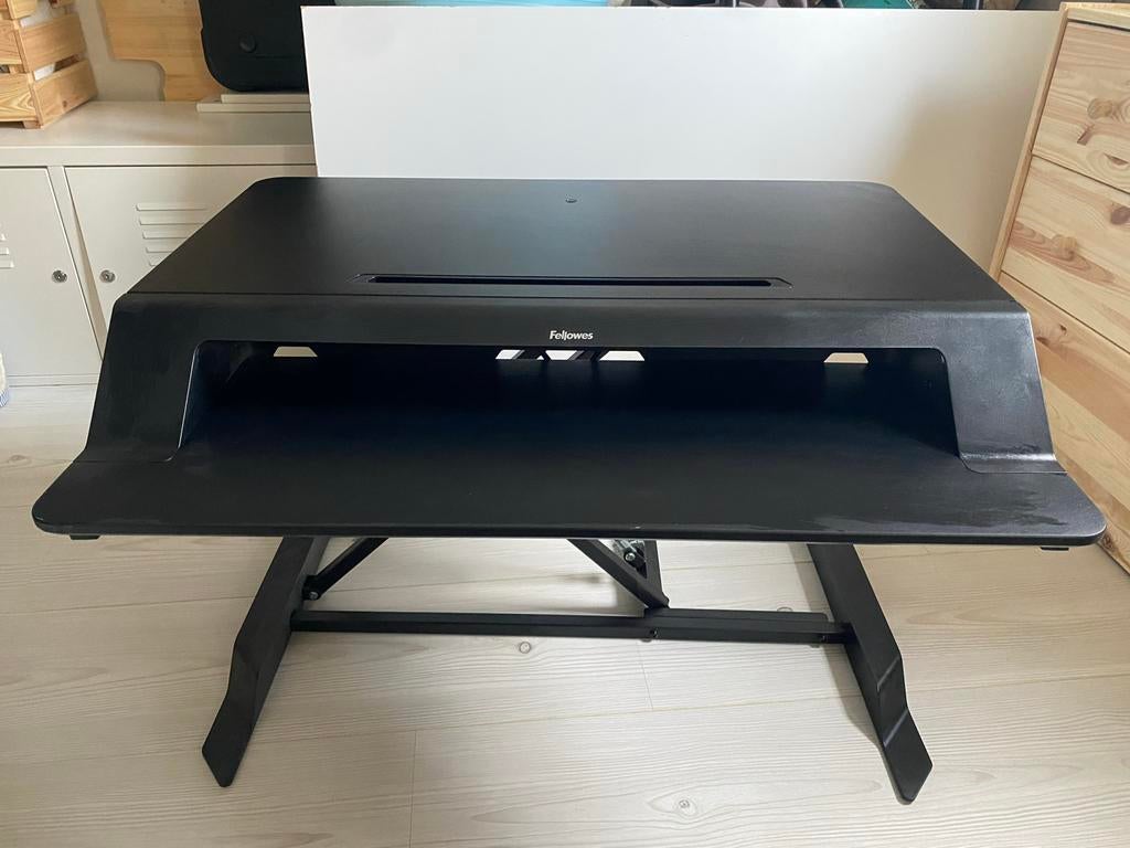 Fellowes Lotus LT Zit-Sta Bureau - Zwart, Ophalen, In hoogte verstelbaar, Zo goed als nieuw