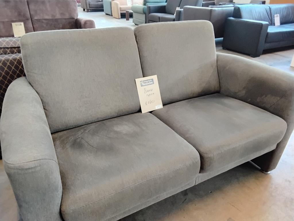 Mooie bank  z.g.a.n.140cm voor 165=. Second Life Wolvega., Ophalen, Tweepersoons, Zo goed als nieuw, Rechte bank