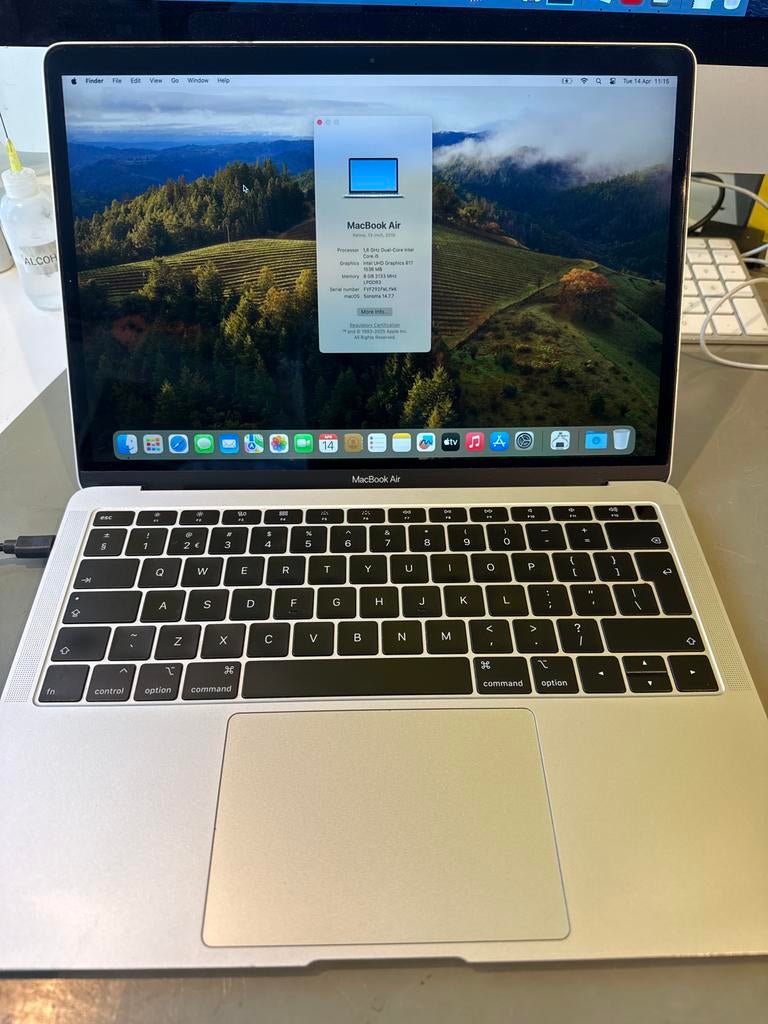 MacBook Air 13-inch 2019 nieuwe batterij, Computers en Software, Apple Macbooks, Gebruikt, 256 GB, Qwerty, 8 GB