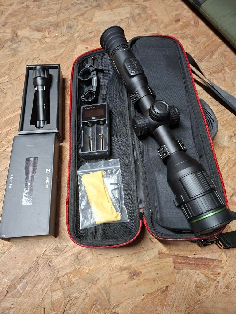 Hikmicro Alpex 4K IR nachtkijker met IR lamp en montagesteun, Ophalen, Zo goed als nieuw