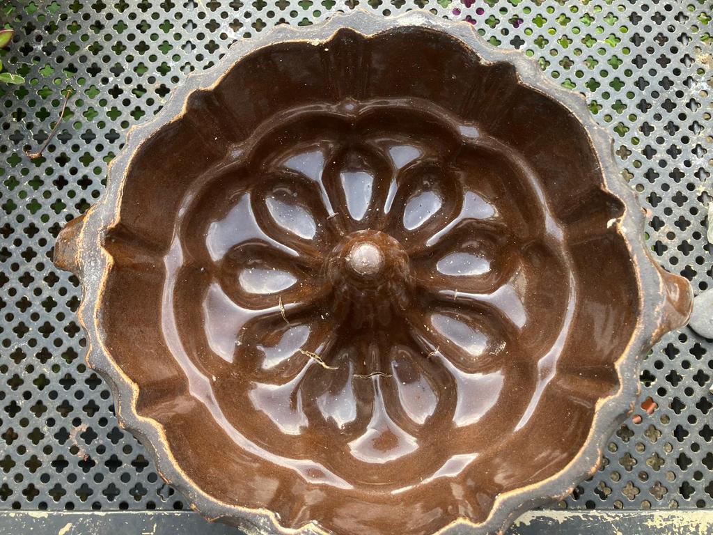 Franse vintage bakvormen keramiek met oor, Ophalen