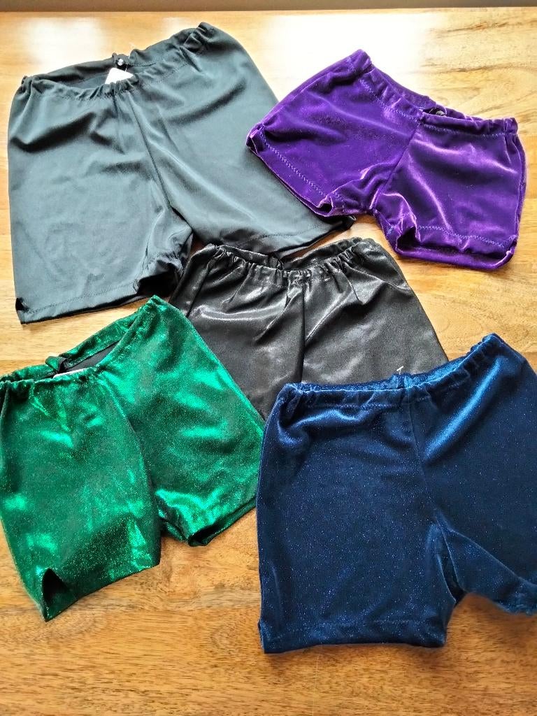 Turnbroekjes voor jongens diverse maten(2), Sport en Fitness, Turnen, Maat 36 t/m 42, Ophalen of Verzenden, Turnpak(je)