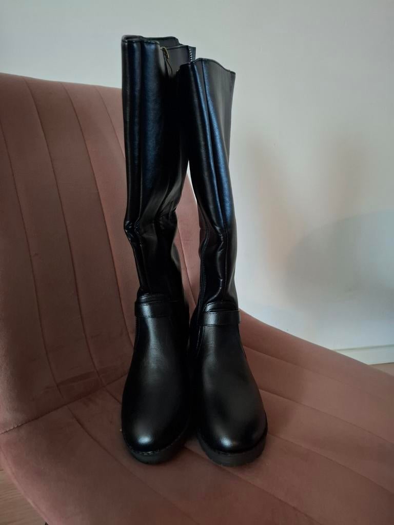 Nieuwe zwarte kniehoge laarzen van Shein, Kleding | Dames, Schoenen, Hoge laarzen, Zwart, Nieuw, Ophalen of Verzenden