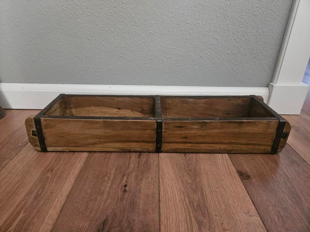 Stoer en sober houten mal, Ophalen of Verzenden, Rechthoekig, Hout