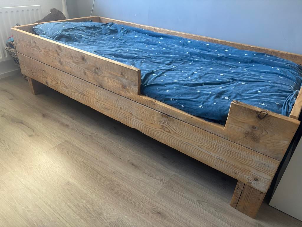 Steigerhouten eenpersoonsbed met lattenbodem, Gebruikt, 90 cm, Eenpersoons, Bruin