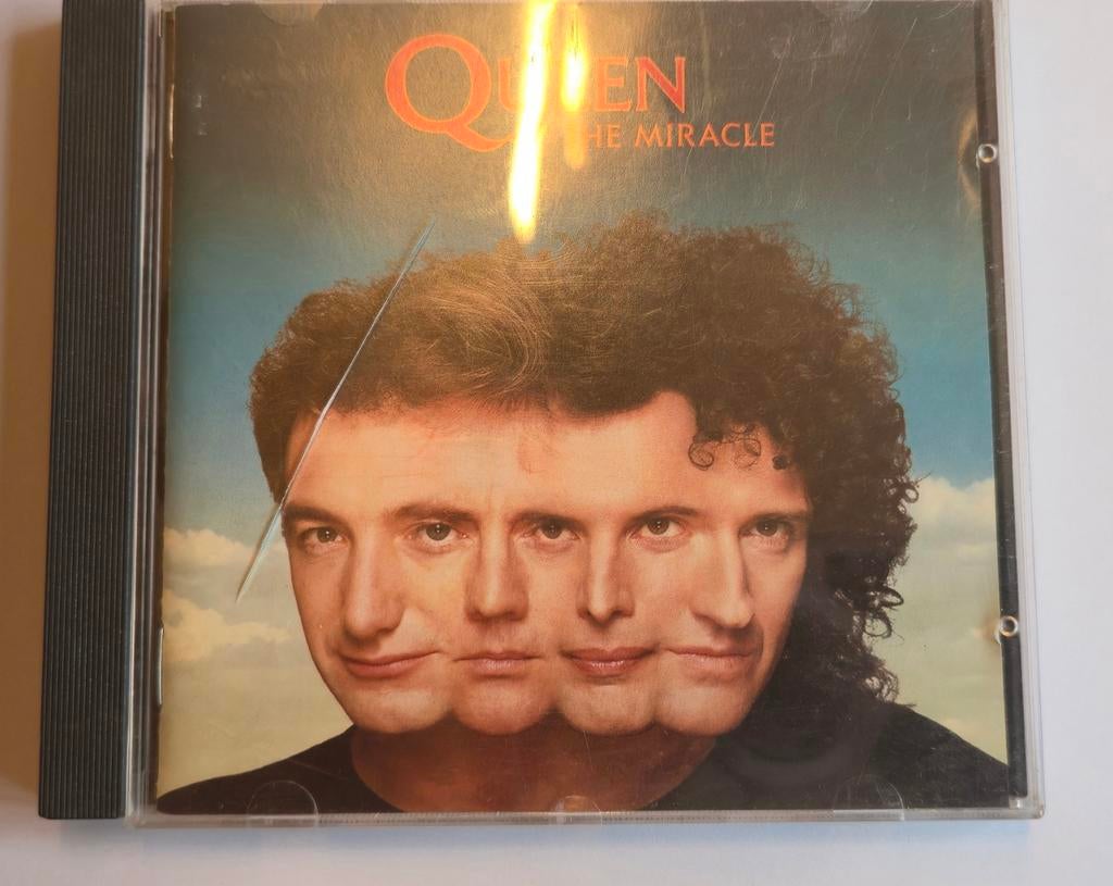 QUEEN Cd miuziek, Ophalen of Verzenden, Zo goed als nieuw, Levenslied of Smartlap