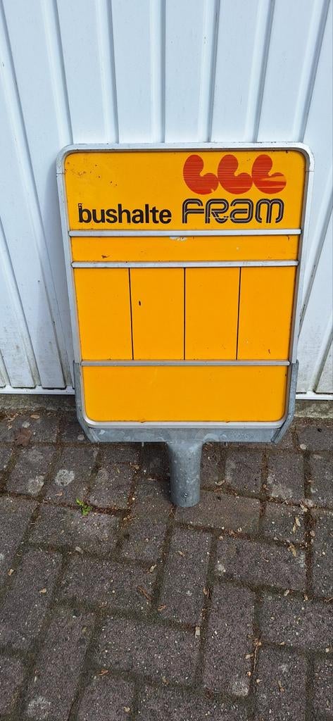 Oud bord van de fram bus maatschappij, Ophalen, Gebruikt