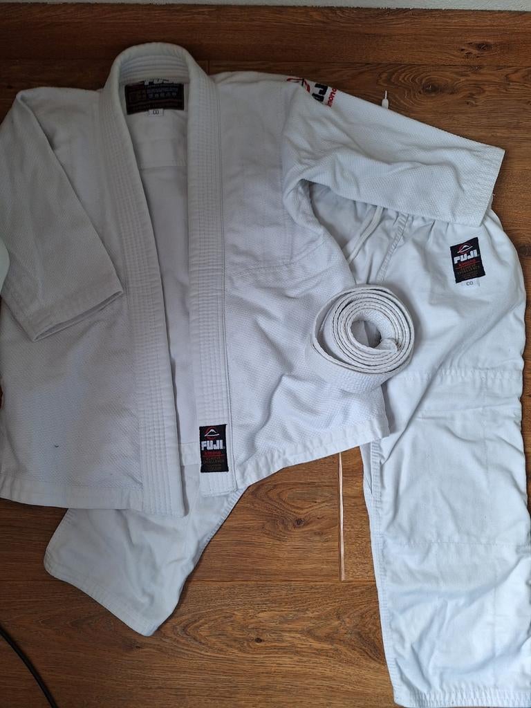 Jiu Jitsu pak - Fuji Kimono 122-128, Gebruikt, Maat XS of kleiner, Vechtsportpak, Ophalen of Verzenden