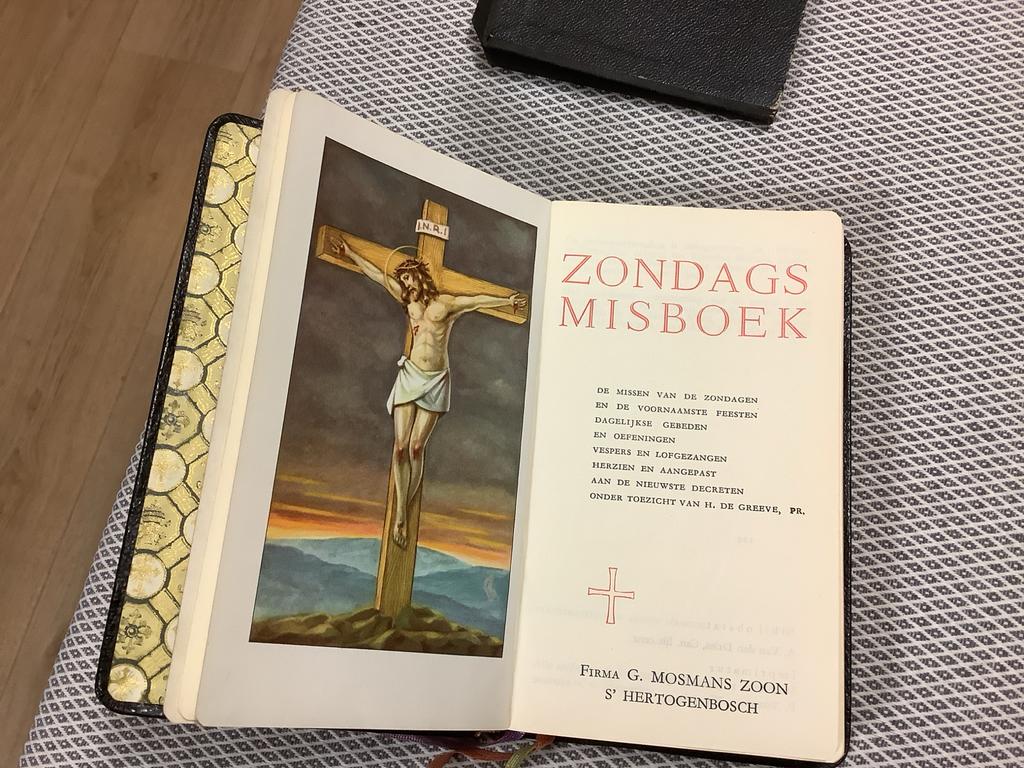 Zondags misboek uit 1953, Ophalen of Verzenden, Zo goed als nieuw, Christendom | Katholiek