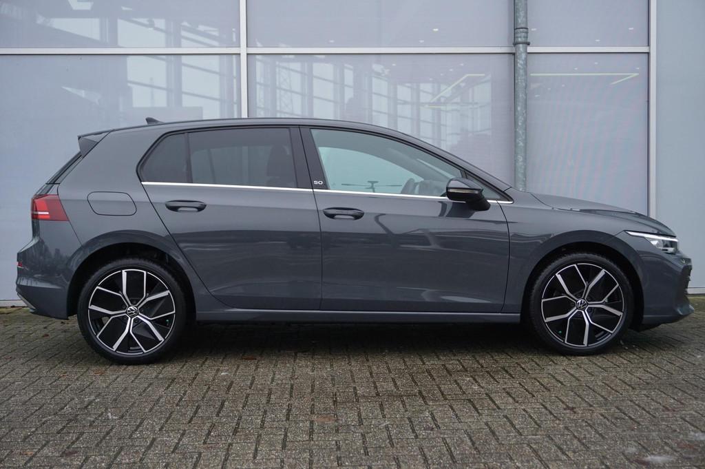 Volkswagen Golf 1.5 eHybrid 204pk 50 Edition | Travel Assist, Auto's, Volkswagen, 12 maanden, 150 min, 26 kWh, 1700 kg