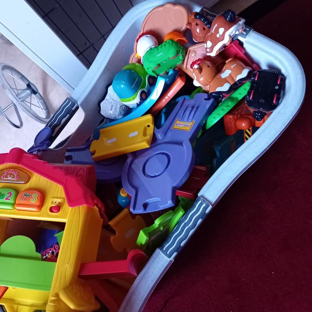 Toet toet garage en boerderij met dieren enz speelbaan veel., Kinderen en Baby's, Speelgoed | Vtech, Ophalen, 2 tot 4 jaar