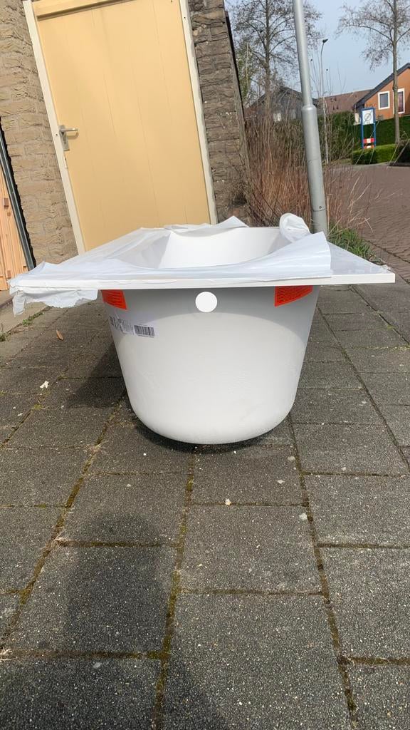Villeroy & Boch Oberon bad 180x80 met gebroken hoek, Ophalen, Zo goed als nieuw, Met bad