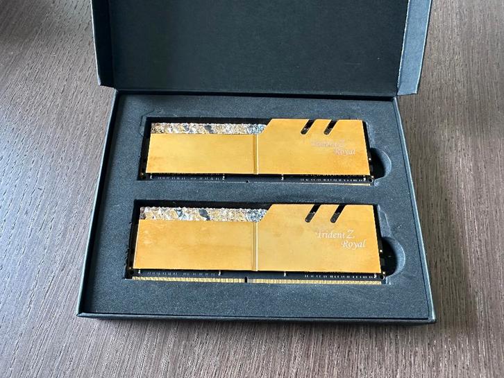 G.Skill Trident Z Royal 32GB | DDR4 | 4266mhz | Goud, Computers en Software, RAM geheugen, Gebruikt, Desktop, 32 GB, DDR4, Ophalen of Verzenden
