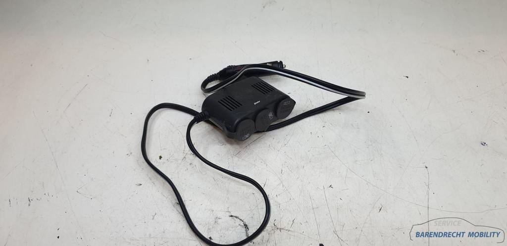 Universele 12V volt aansluiting met 3 uitgangen + USB gezeke, Info@fabrikant.eu, Fabrikantstraat 1
1000 AA  Amsterdam, NL, Ophalen of Verzenden