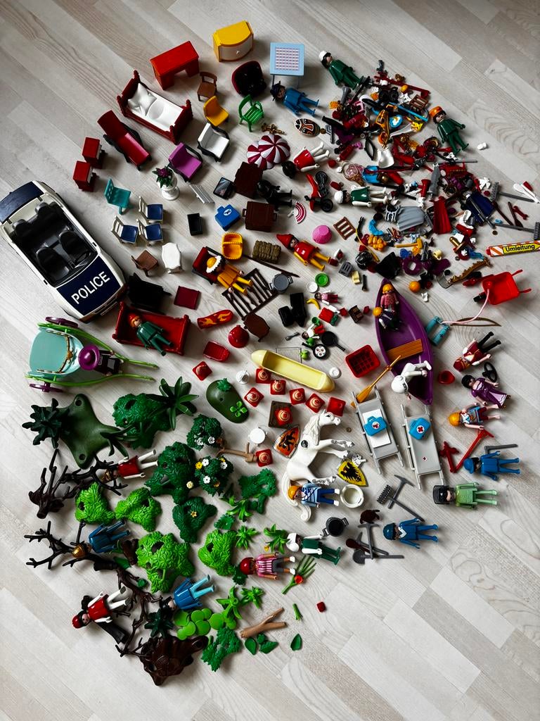 Grote hoeveelheid los Playmobil. Met 26 + 2 baby poppetjes, Ophalen of Verzenden, Gebruikt, Los playmobil