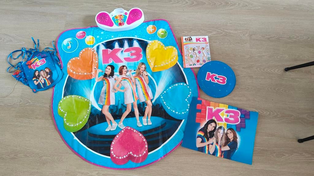 K3 Dansmat, poster, slingers en boekje - Complete K3 Set, Ophalen of Verzenden, Zo goed als nieuw, Meisje