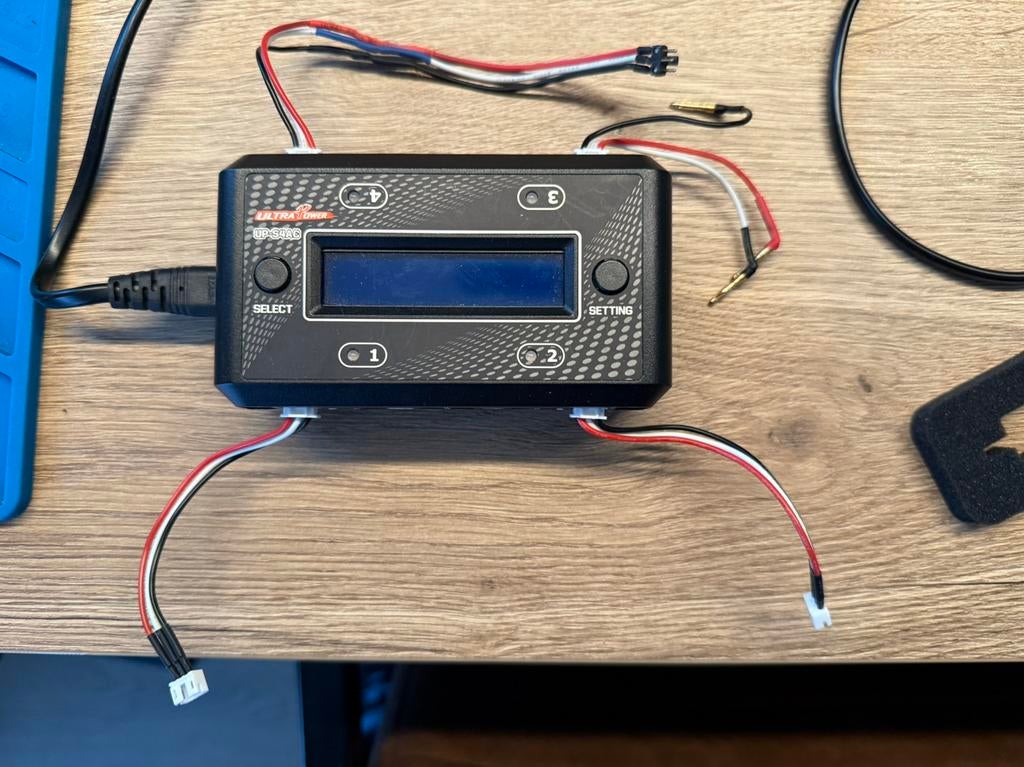 Mini z lipo lader 1s en 2s ( met alle oplaadkabels ), Ophalen of Verzenden, Zo goed als nieuw