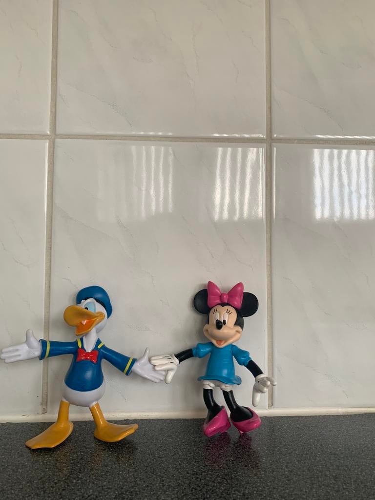 Donald Duck en Mini mouse disney figuurtjes nieuwstaat, Ophalen of Verzenden, Donald Duck, Zo goed als nieuw, Beeldje of Figuurtje