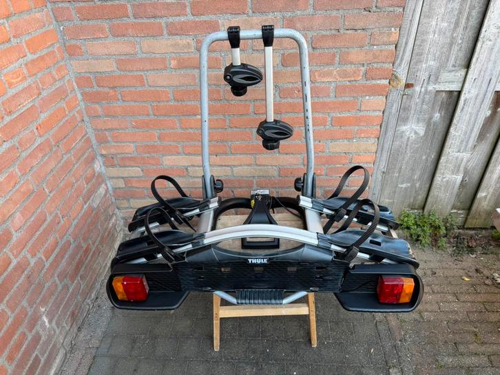 Thule Euroway G2 921 fietsendrager kantelbaar, Auto diversen, Fietsendragers, Zo goed als nieuw, Trekhaakdrager, 2 fietsen, Ophalen