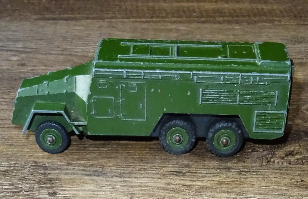 Dinky Toys Armoured Command Vehicle., Ophalen of Verzenden, Gebruikt, Auto, Dinky Toys