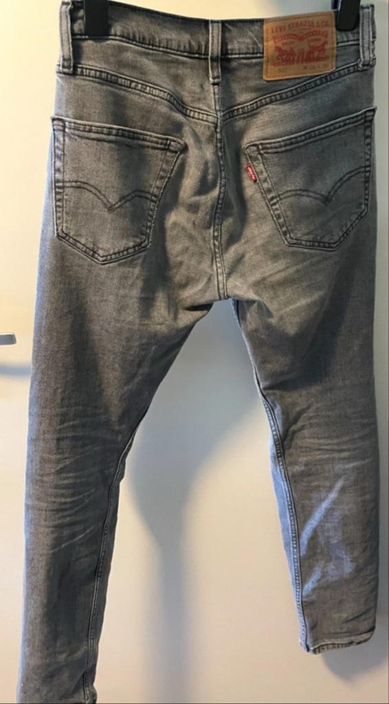 Levi's jeans - Grijs, Kleding | Heren, Spijkerbroeken en Jeans, Ophalen of Verzenden, Zo goed als nieuw, Grijs, W32 (confectie 46) of kleiner