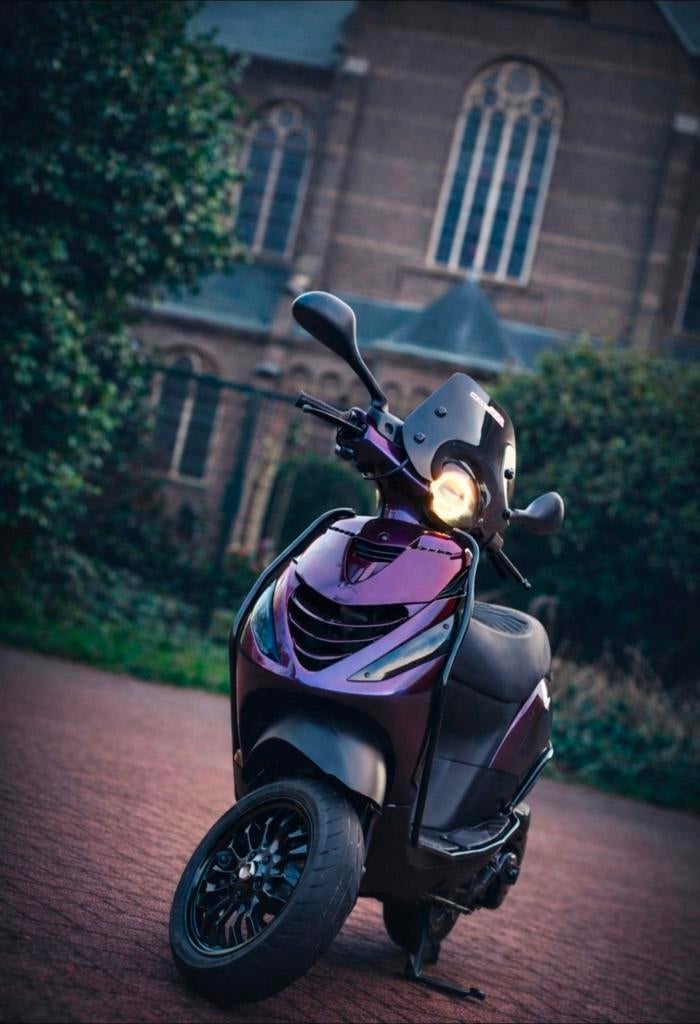 Piaggio zip 80cc, Ophalen, Maximaal 45 km/u, Zip, Zo goed als nieuw