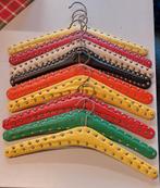 Vintage kledinghangers jaren 60 9 stuks, 30,00, Kleding | Dames, Ophalen of Verzenden, Gebruikt, Hout, Volwassenen