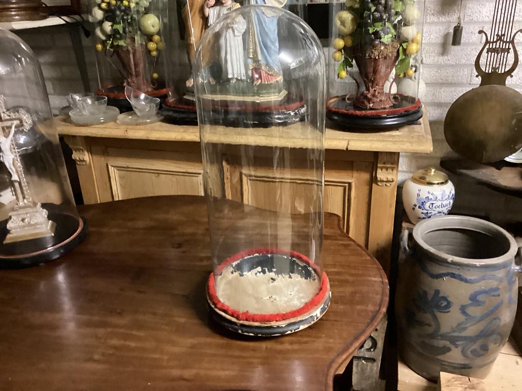 Antieke glazen stolp totaal onderbord + glazen stolp 55 cm, Ophalen