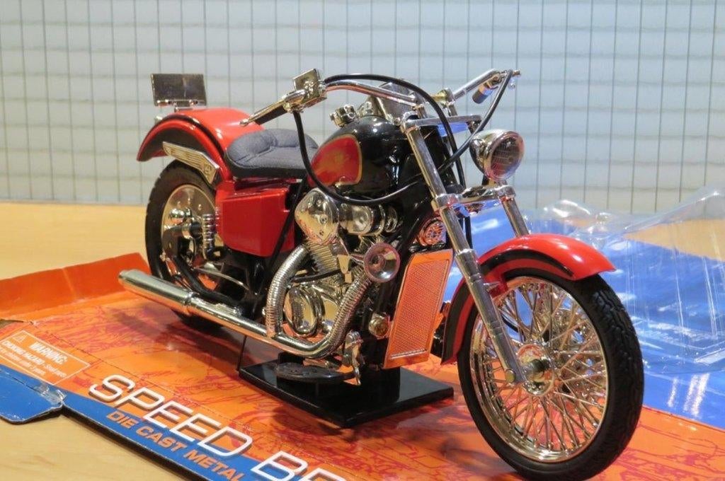 Honda VT600c VLX Shadow 1:9 custom, Nieuw, Ophalen of Verzenden, 1:9 t/m 1:12, Motor