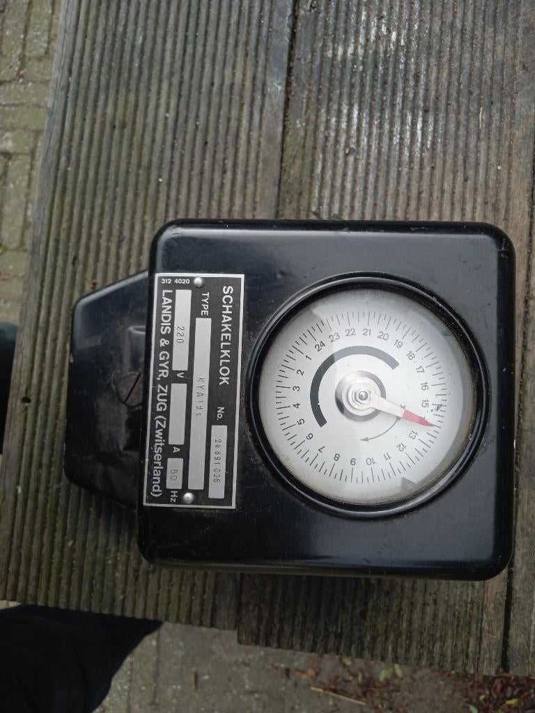 vintage schakelklok, Ophalen, Gebruikt
