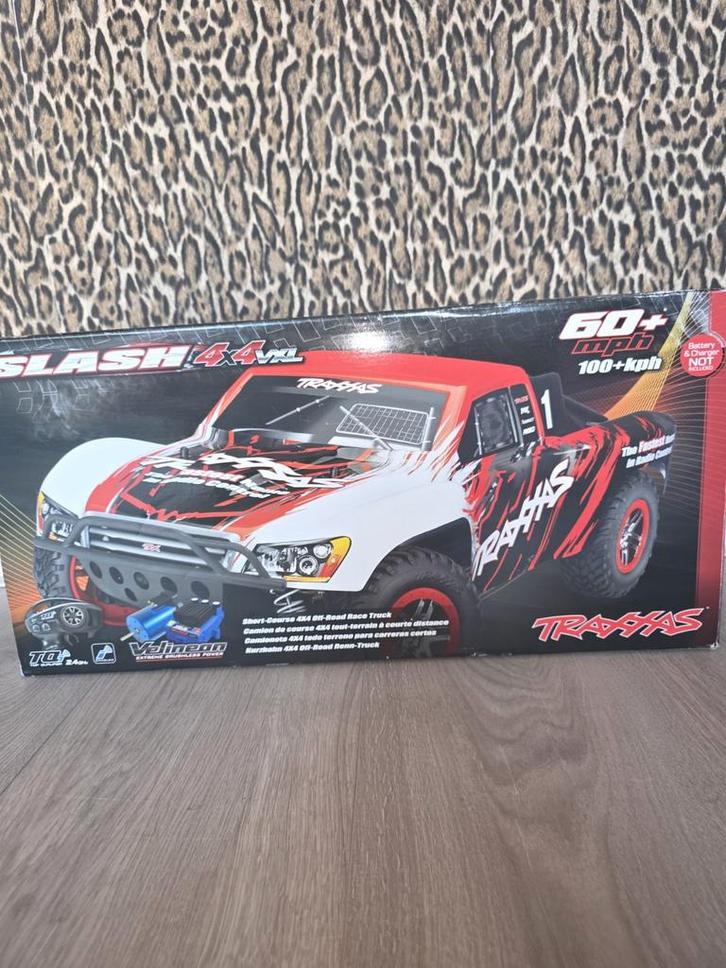 Traxxas Slash 4x4 VXL RC Auto met diverse onderdelen, Hobby en Vrije tijd, Modelbouw | Auto's en Voertuigen, Gebruikt, Auto, Groter dan 1:32