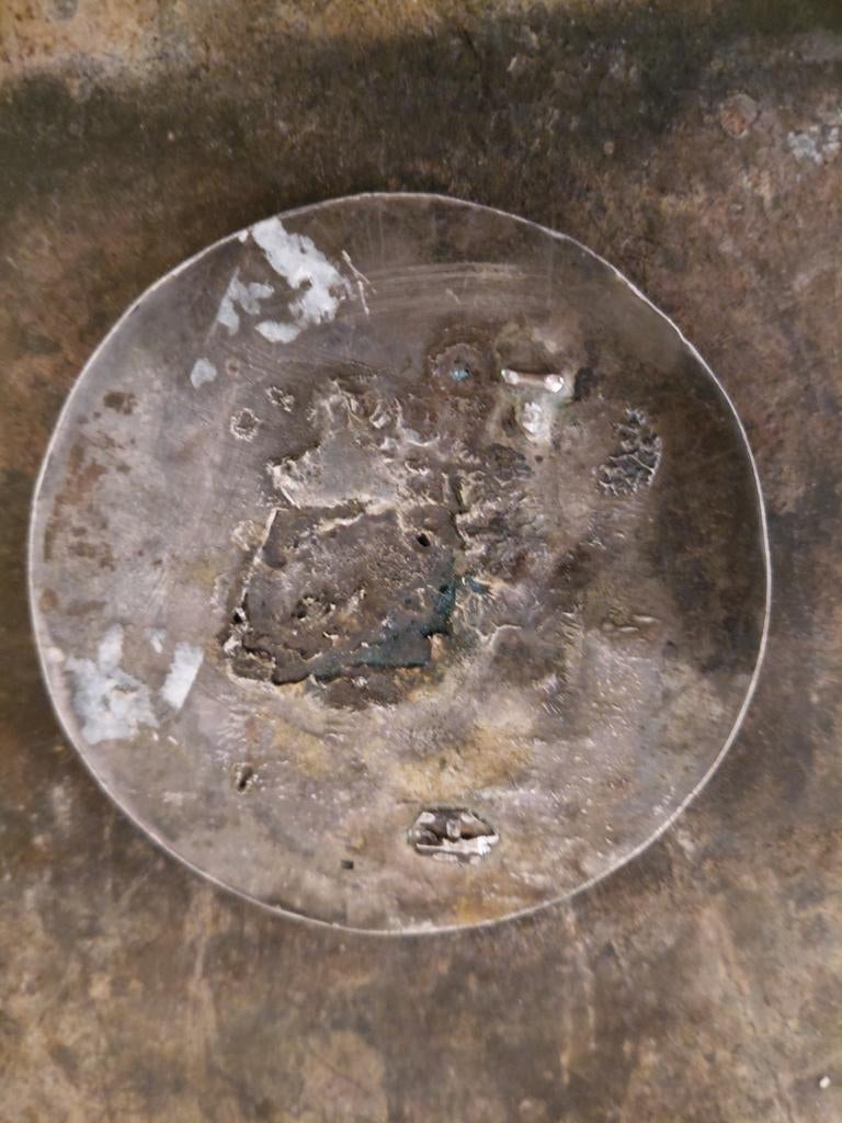 GEZOCHT broche of knoop 6cm, Sieraden, Tassen en Uiterlijk, Broches, Verzenden, Zo goed als nieuw, 4 tot 7 cm