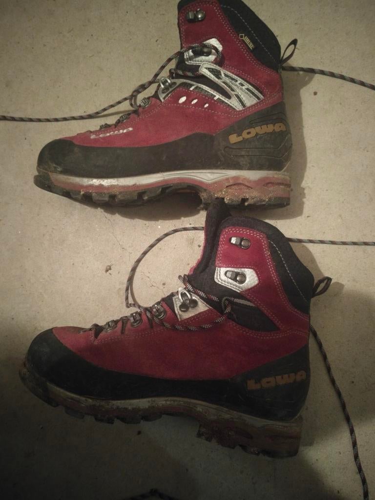 Lowa bergschoenen gtx maat 40 C stijgijzervast, Sport en Fitness, Bergsport en Wandelen, Ophalen, Schoenen