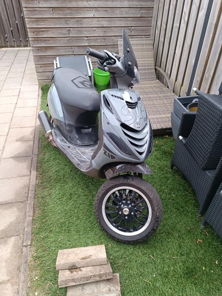 Zip 80cc 4t 2v teruil, Fietsen en Brommers, Scooters | Piaggio, Ophalen, Zo goed als nieuw, Benzine, Zip