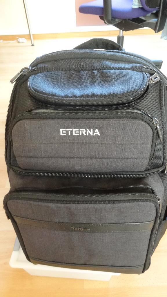 Fijne [ degelijke ] rugzak in NIEUWSTAAT , met GRATIS een ar, Sieraden, Tassen en Uiterlijk, Tassen | Rugtassen, Zo goed als nieuw