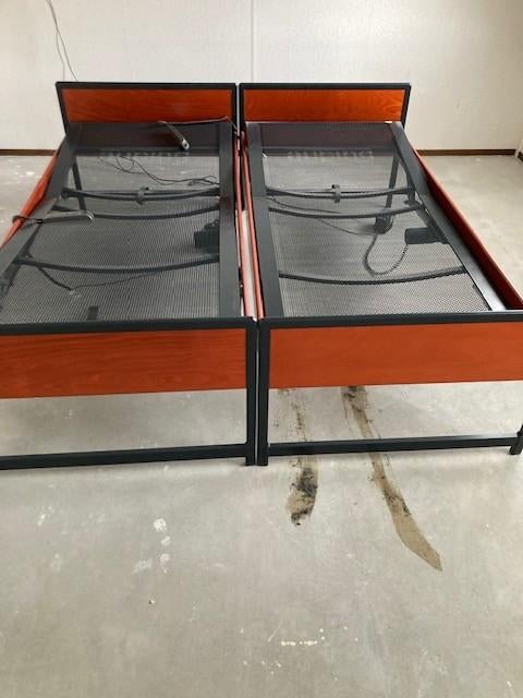 Auping elektrische bedden 2x – verstelbaar – nette staat, Ophalen, Overige materialen, Verstelbaar, 90 cm