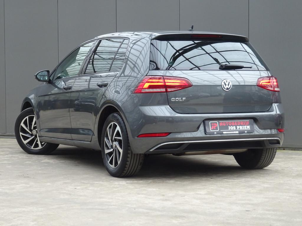 Volkswagen Golf 1.0 TSI JOIN * NAVIGATIE * STOELVERWARMING !, Stof, Gebruikt, Euro 6, 49 €/maand