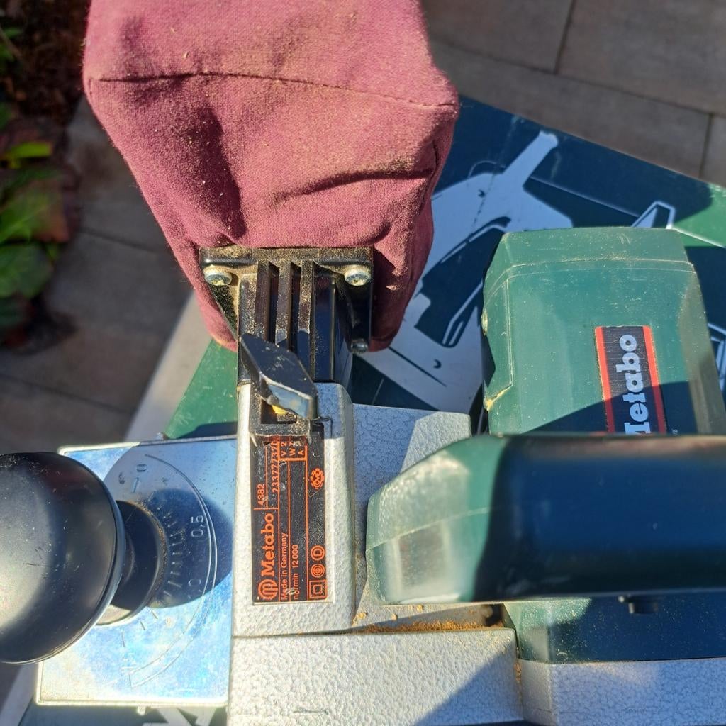 Elektrische schaaf METABO 4382 - Krachtig en Betrouwbaar, Ophalen of Verzenden, Zo goed als nieuw