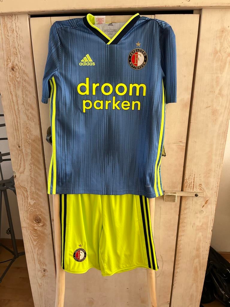 Feyenoord tenue maat 164 - Zo goed als nieuw, Ophalen of Verzenden, Zo goed als nieuw, Jongen, Sport- of Zwemkleding