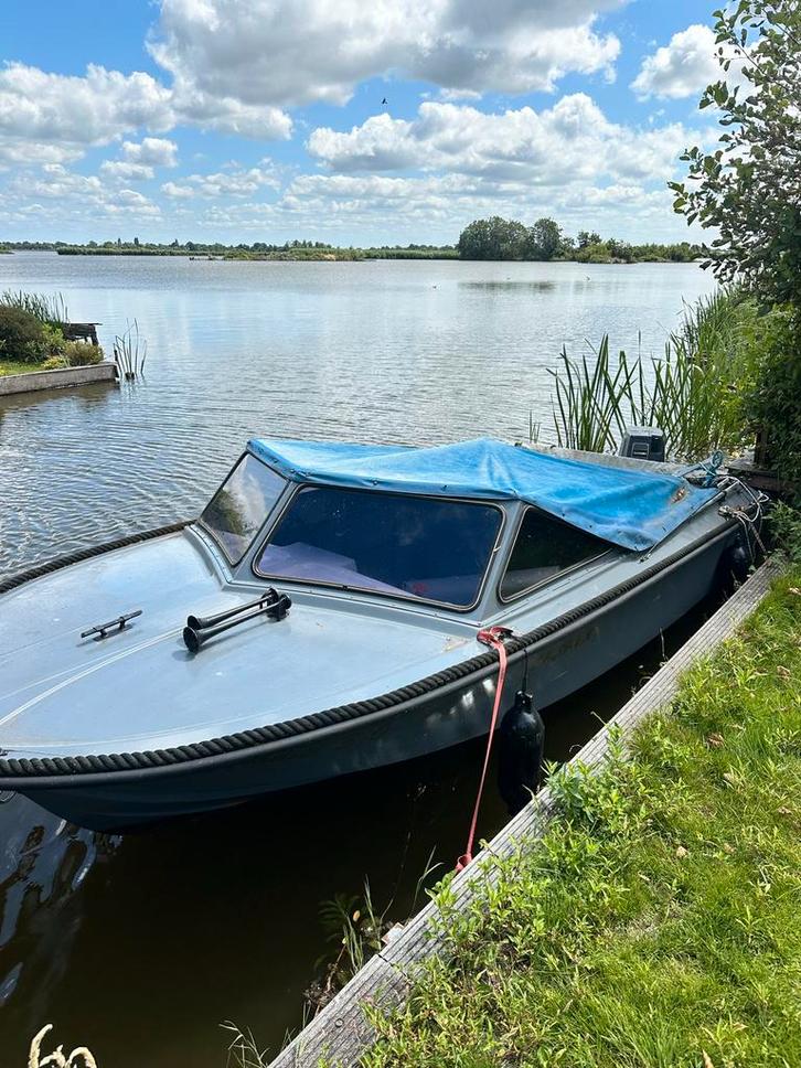 Snelle Speedboot met Buitenboordmotor, Watersport en Boten, Hengelsport | Algemeen, Gebruikt, Ophalen of Verzenden
