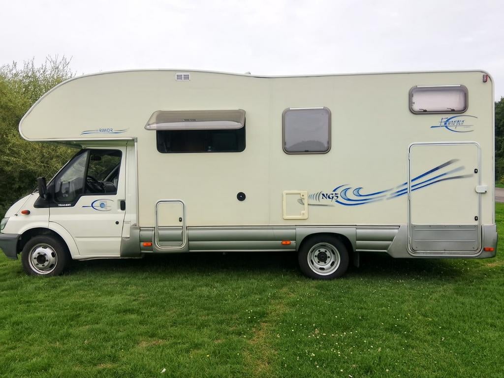 Camper  Ford Transit Rimor 2002 met 6 zitplaatsen +14 m apk, Caravans en Kamperen, Campers, Brandblusser, Dakluik, Ford, Particulier