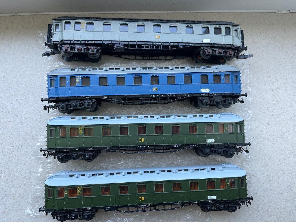 4 Piko ho Stam DDR rijtuigen.zie omschrijving, Gelijkstroom, Wagon, Zo goed als nieuw, Piko