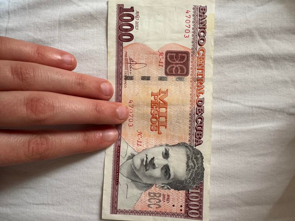 Buitenlands geld: pond, roepia, leu, peso en meer, Ophalen of Verzenden, Midden-Amerika, Setje